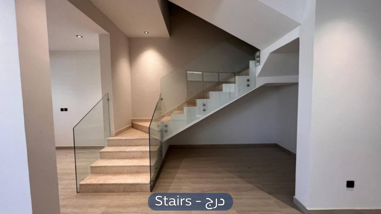 شقة  في حي القادسية