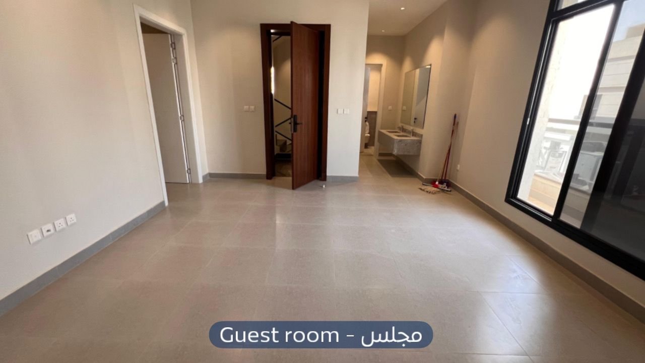 دور  في حي الرمال