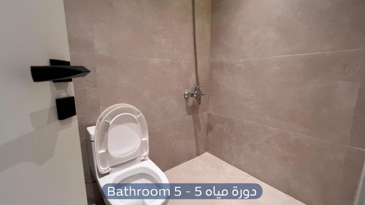 فيلا  في حي عرقة