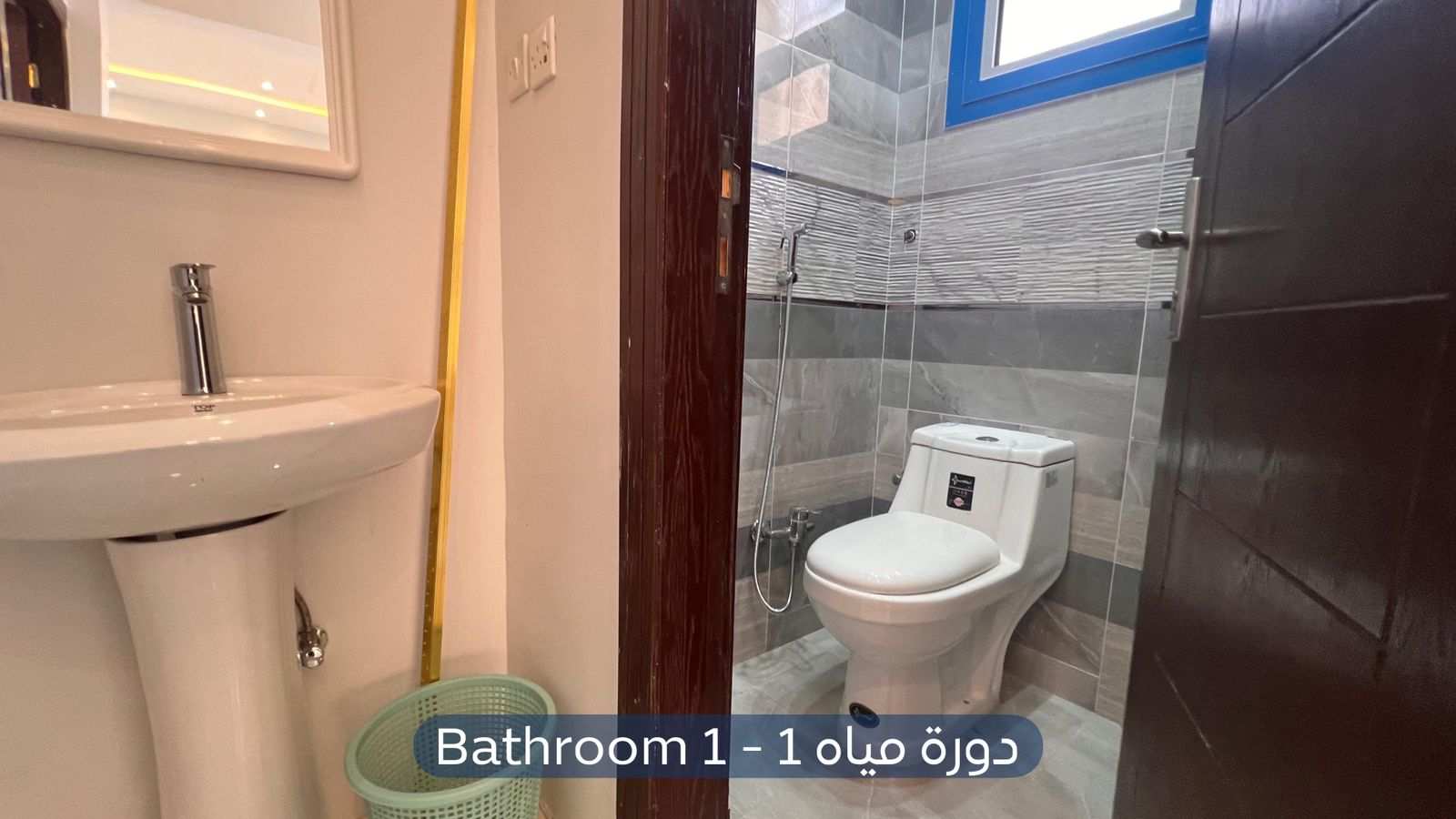 فيلا  في حي ظهرة لبن