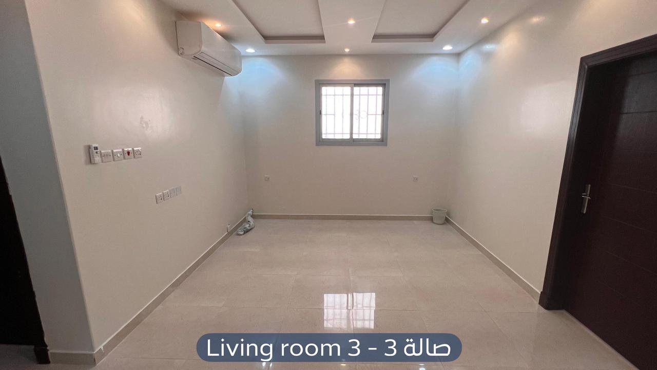 فيلا  في حي ظهرة لبن