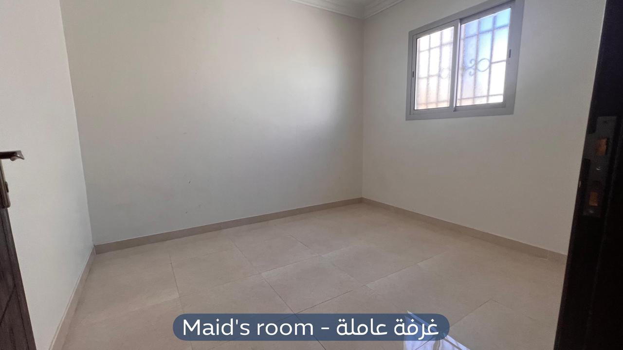 فيلا  في حي ظهرة لبن