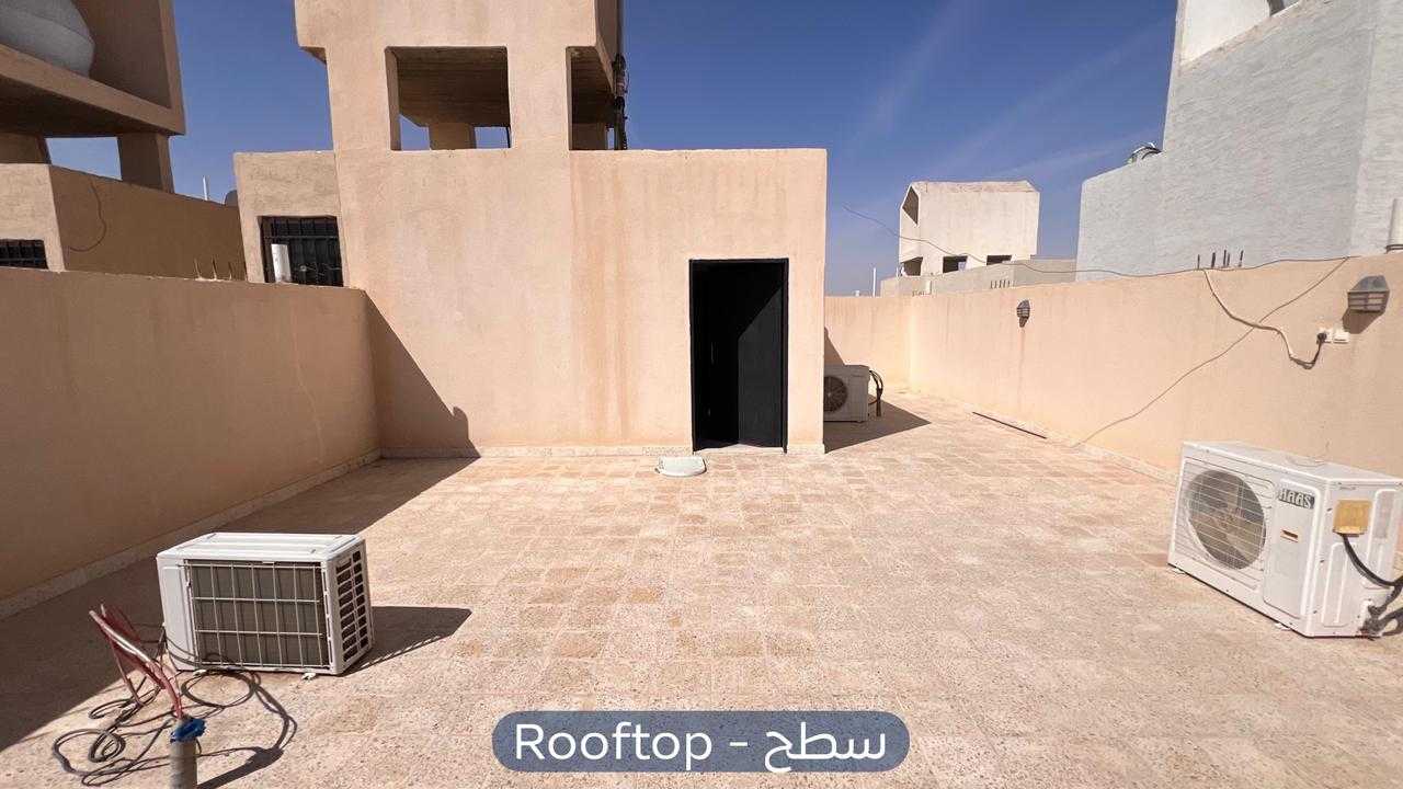 فيلا  في حي ظهرة لبن