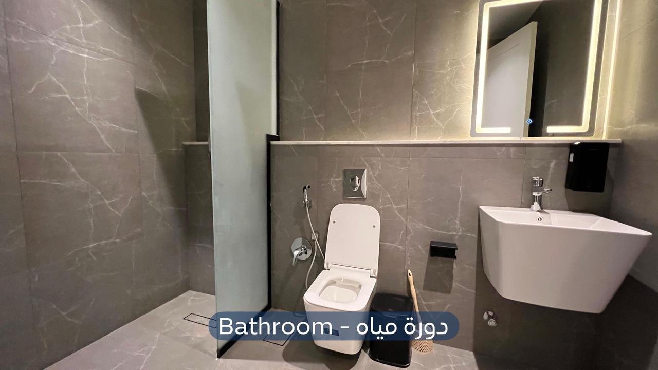 شقة  في حي المونسية