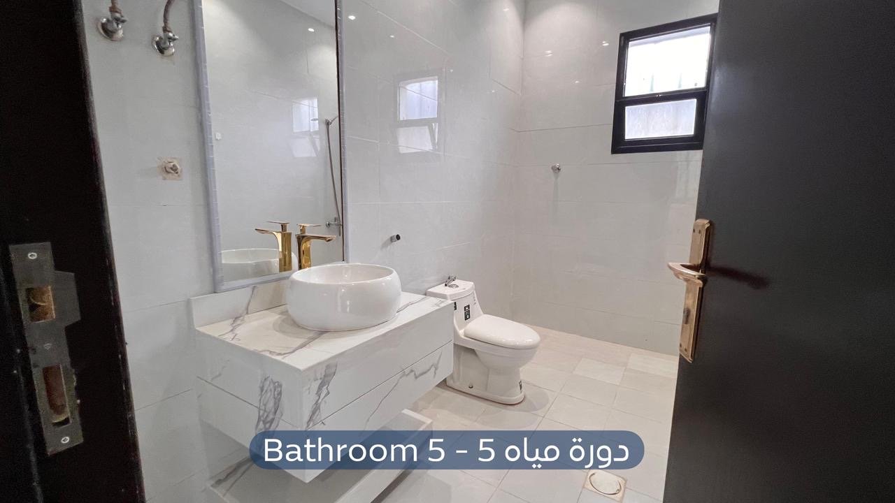 فيلا  في حي الرمال