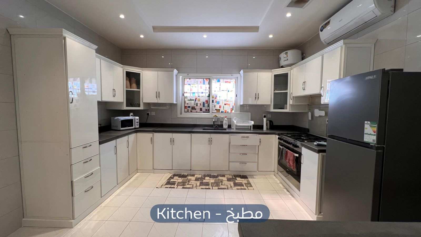 شقة  في حي اشبيلية