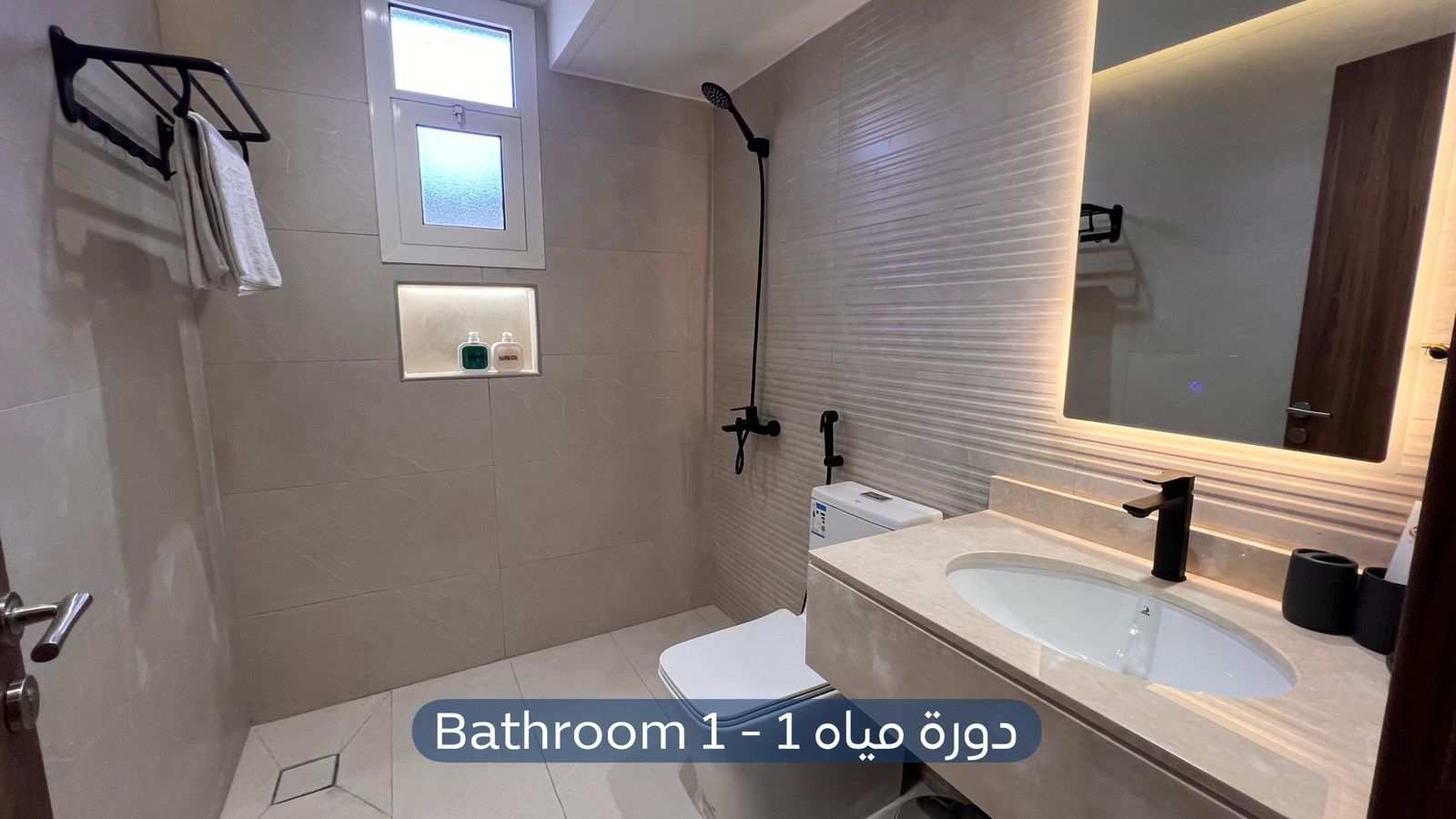 شقة  في حي الازدهار