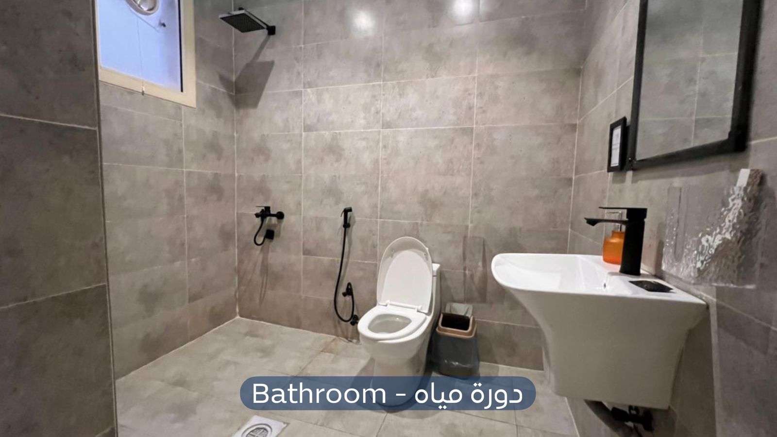 شقة  في حي الملقا