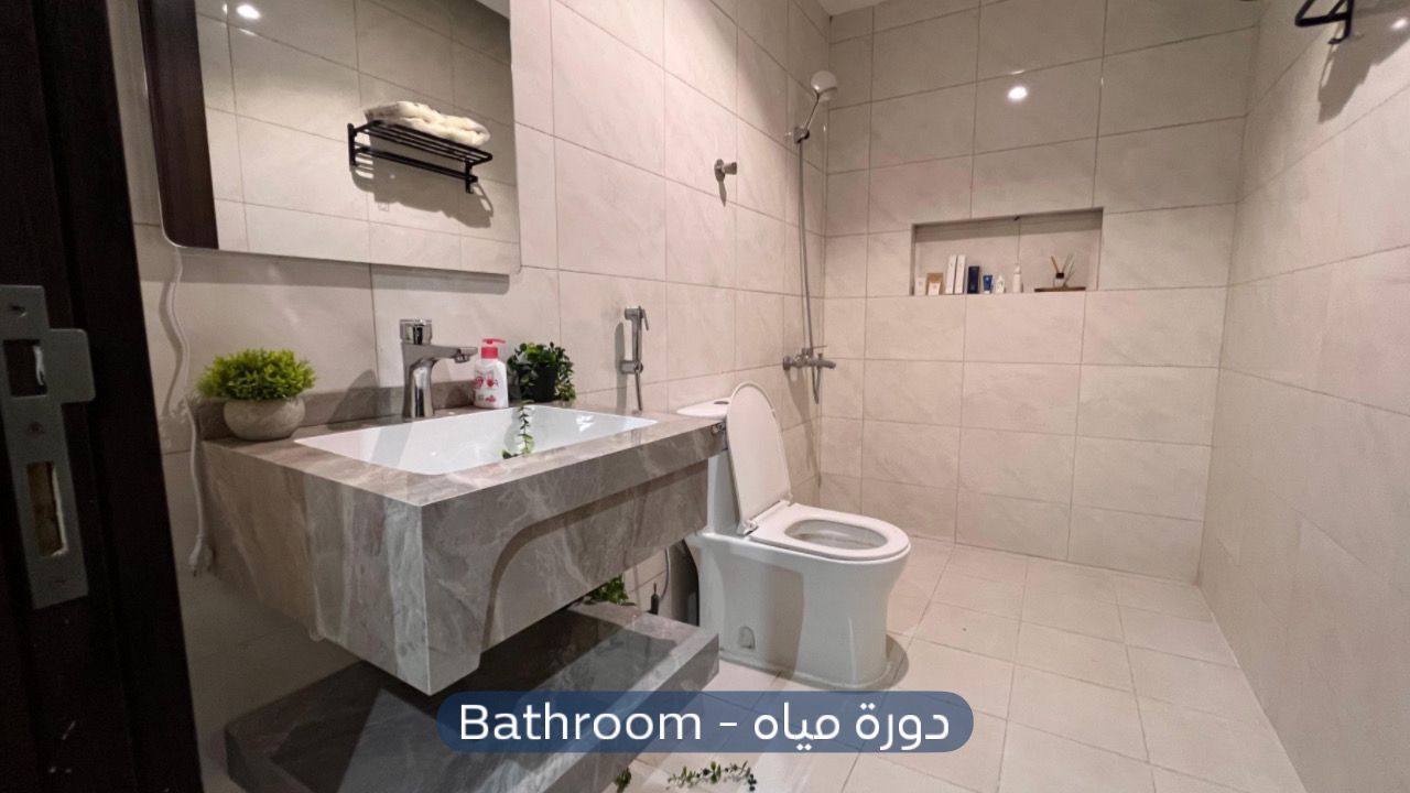 شقة  في حي الروضة