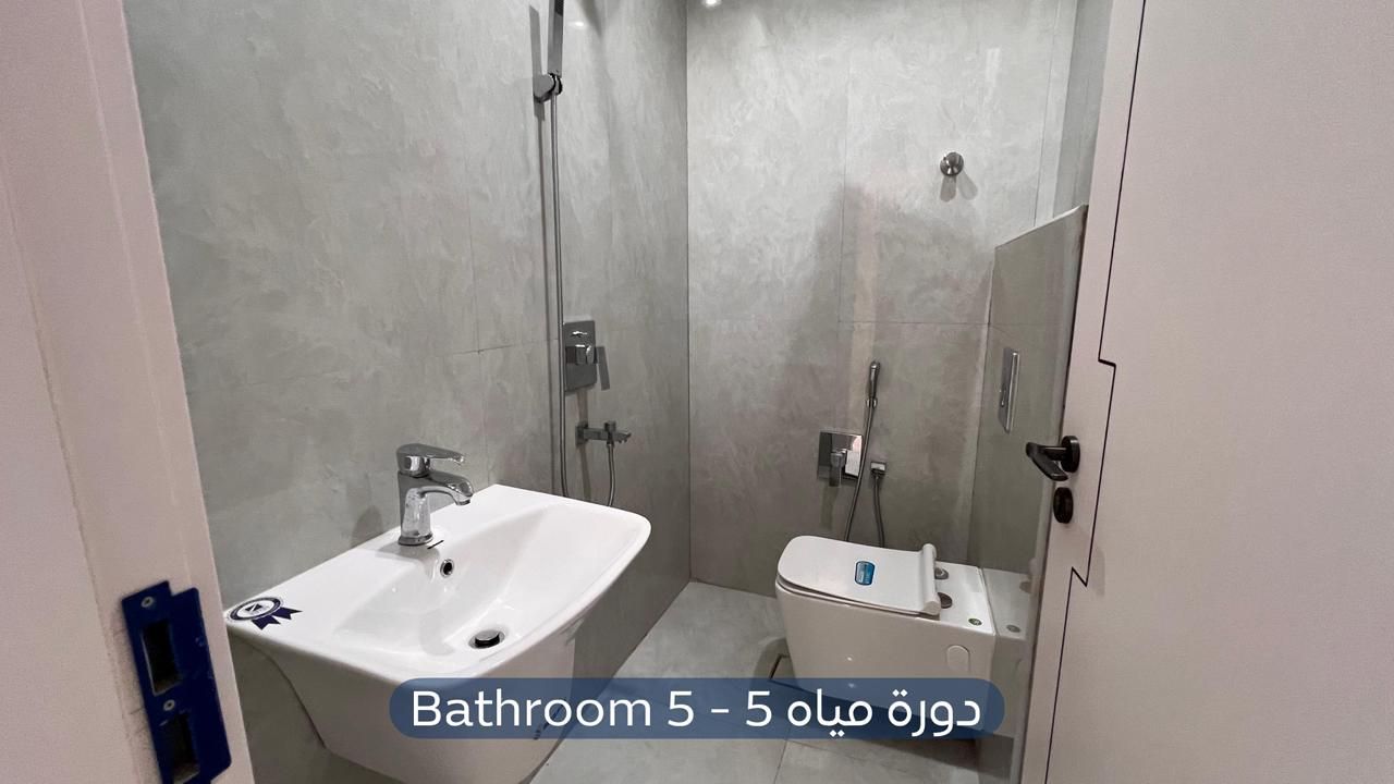 تاون هاوس  في حي الرمال