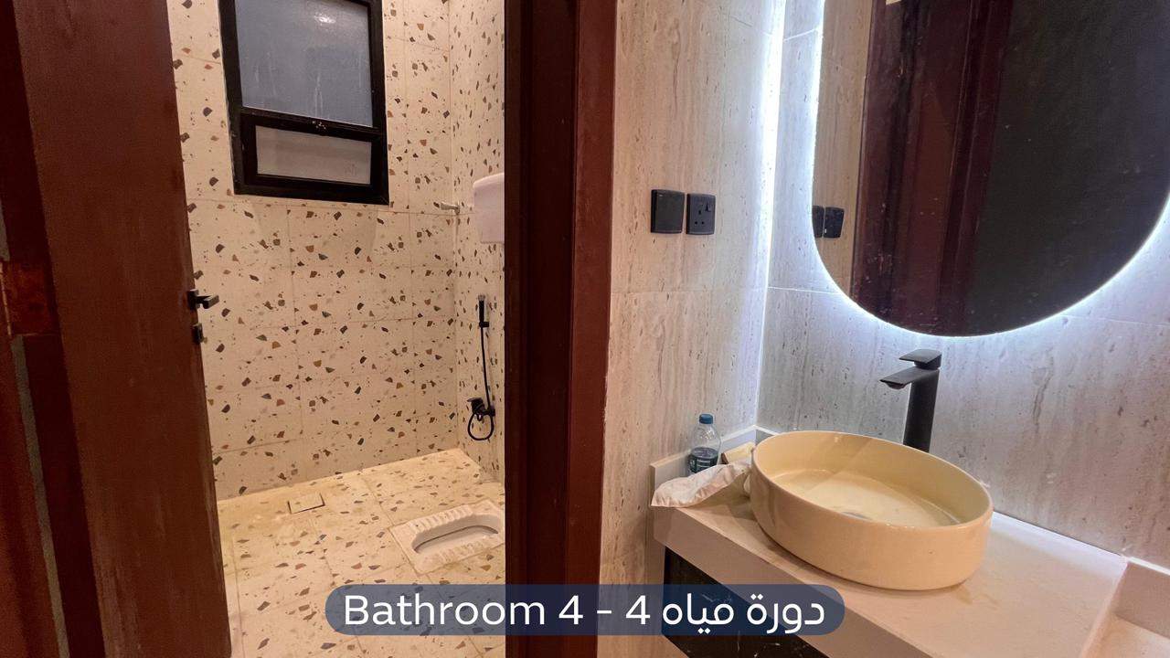 فيلا  في حي طويق