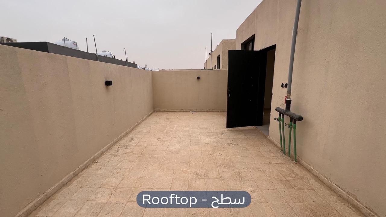 فيلا  في حي طويق