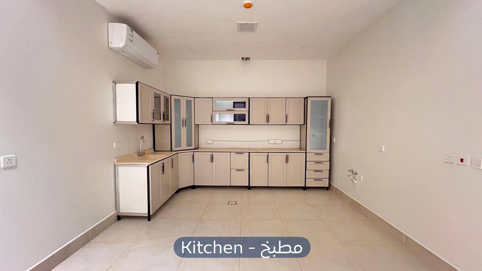 شقة  في حي المروج