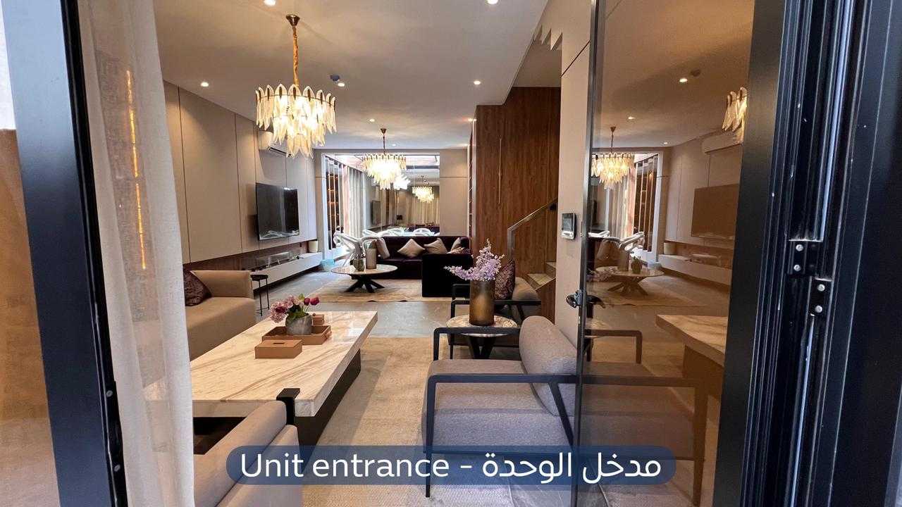 تاون هاوس  في حي العارض