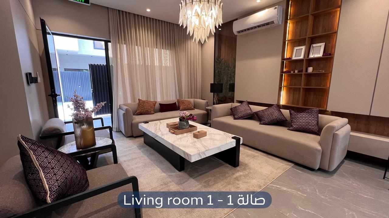 تاون هاوس  في حي العارض