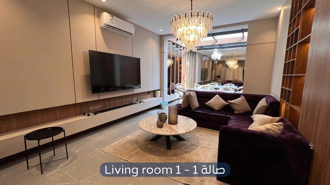 تاون هاوس  في حي العارض