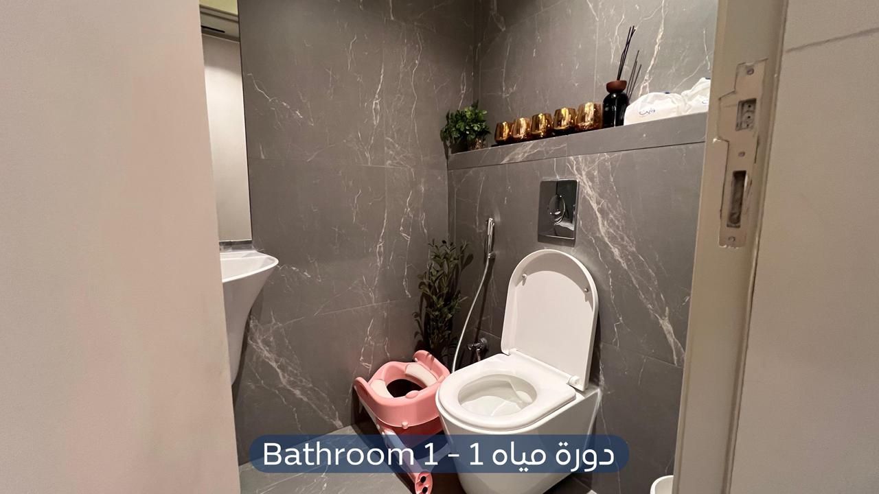 تاون هاوس  في حي العارض