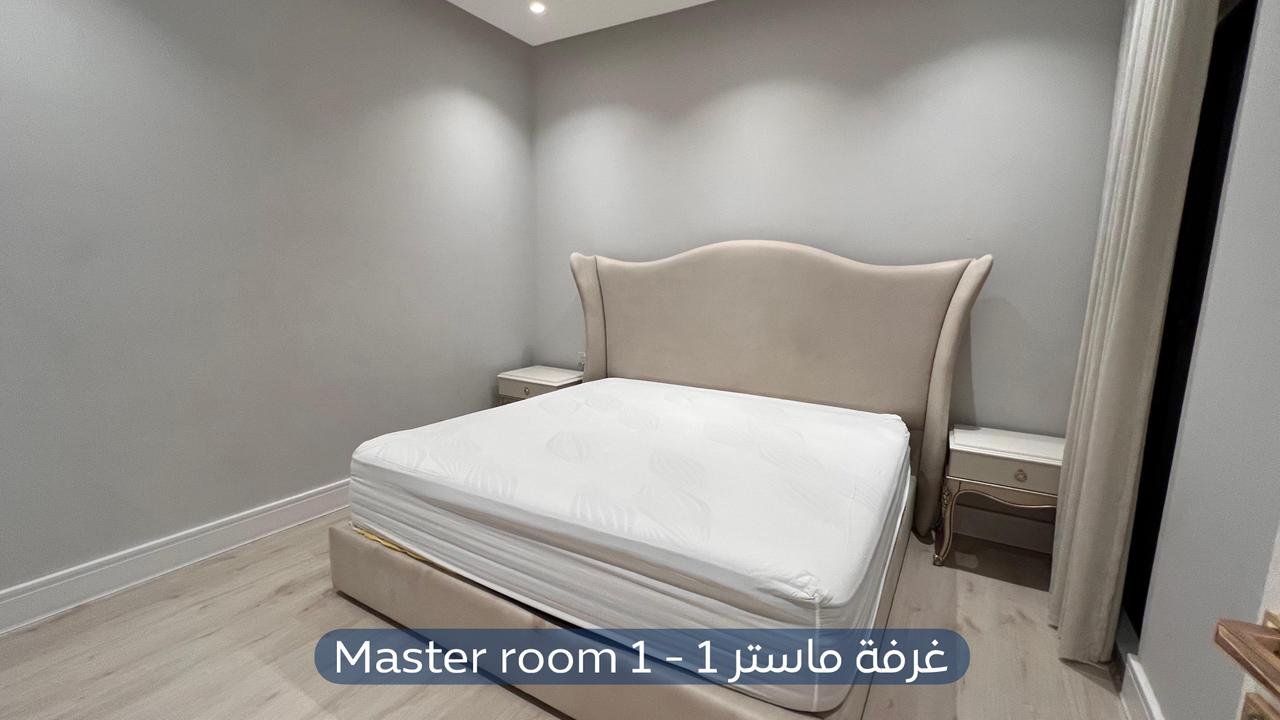 تاون هاوس  في حي العارض