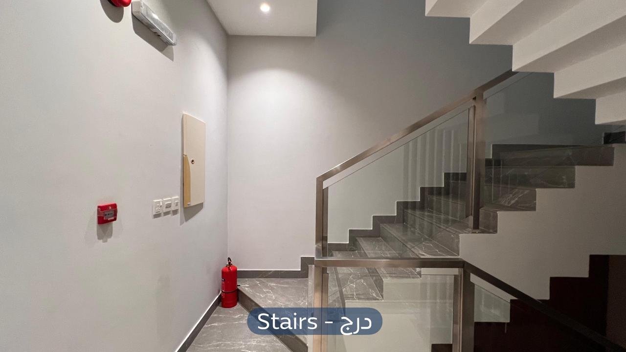 تاون هاوس  في حي العارض