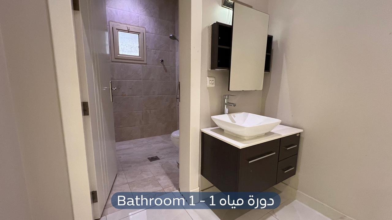 شقة  في حي النرجس